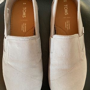 Toms shoes women size 8.5